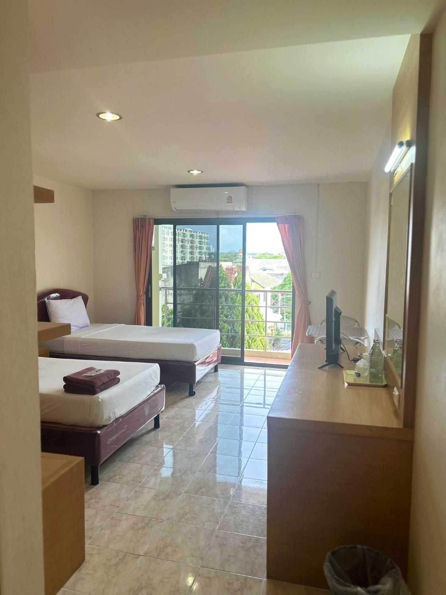 Pearl Place Hotel Хатъяй Экстерьер фото